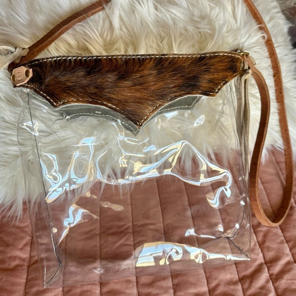 Custom handmade cowhide stadium purse, leather, crossbody/shoulder, new w/o tags